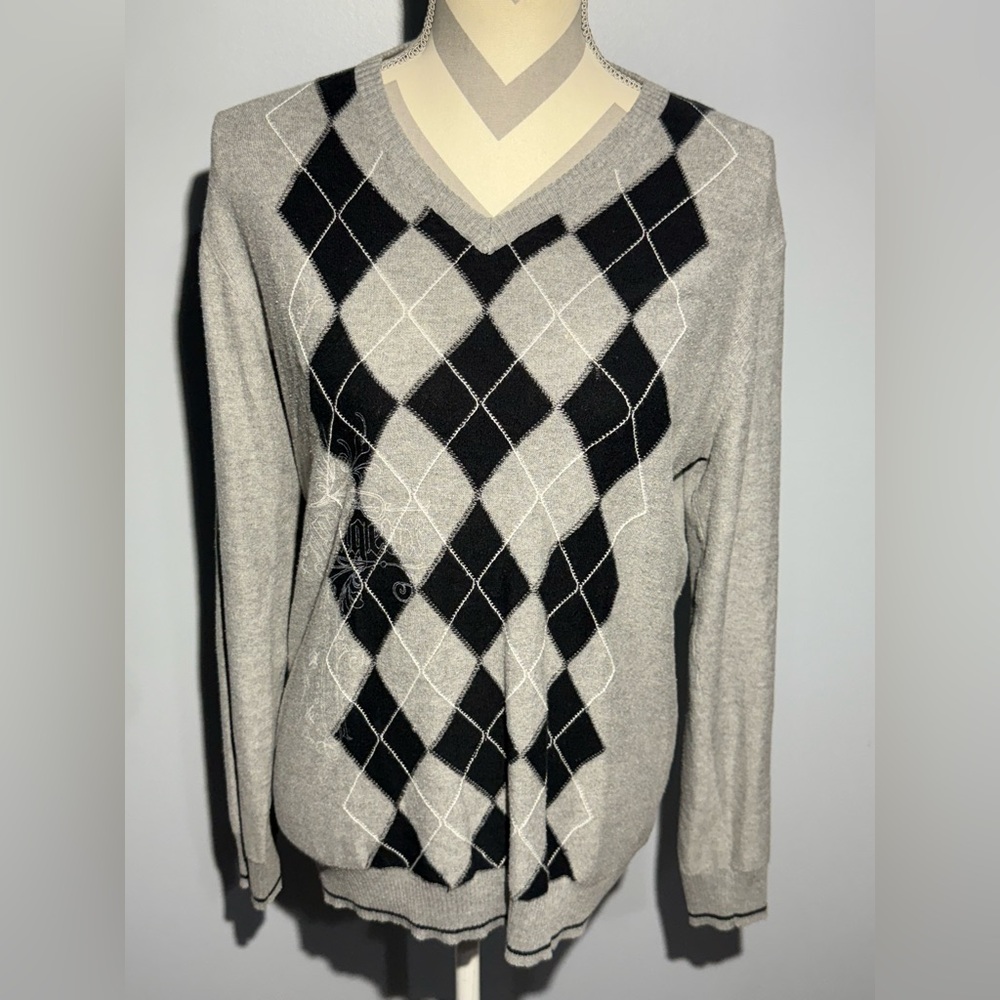 Heritage 1981 Gray and Black V-Neck Sweater